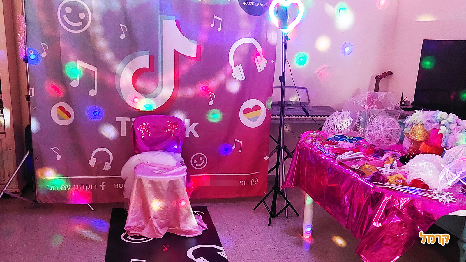 רוקדות עם רוני - 073-7025425