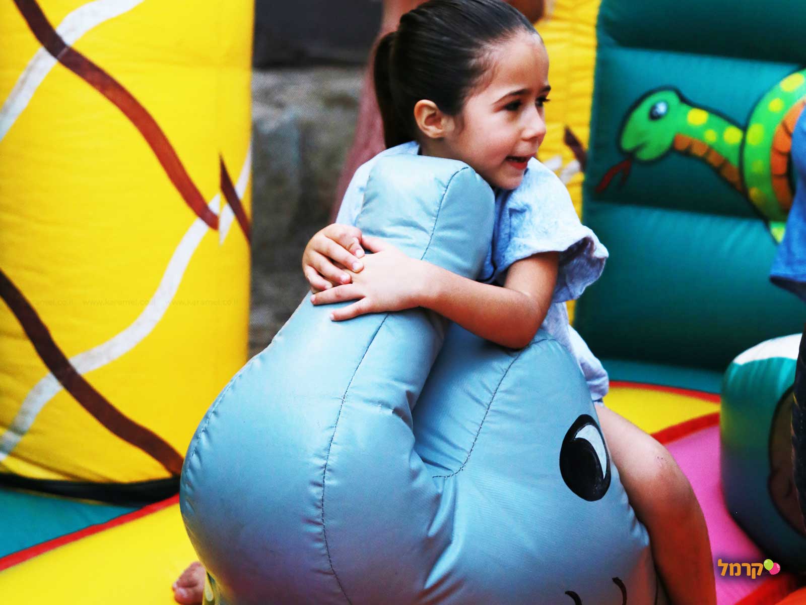 שי בכיף - יומולדת מטריף - 073-7599358