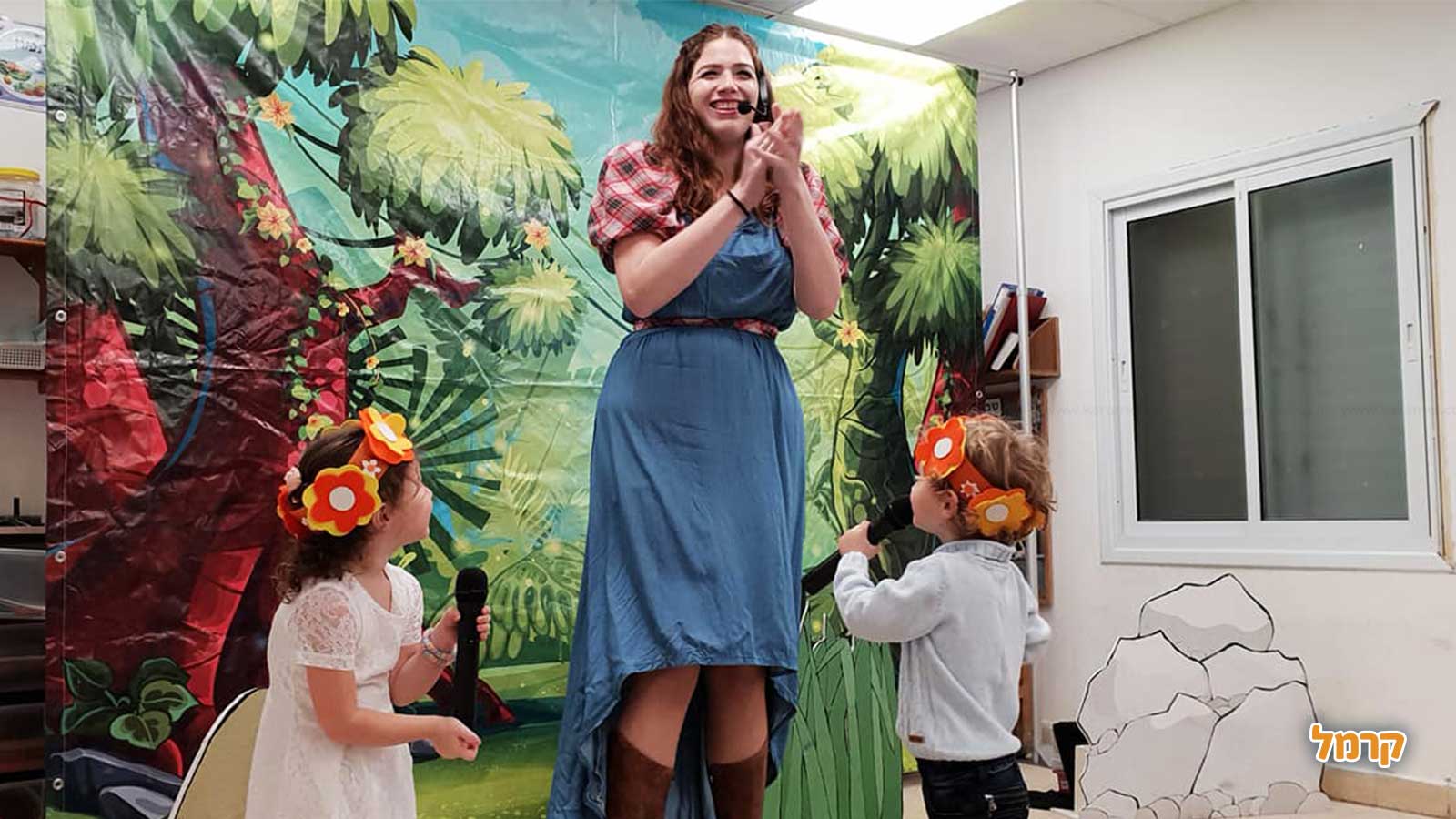 מופע חיות עם מיטול - 073-7813493