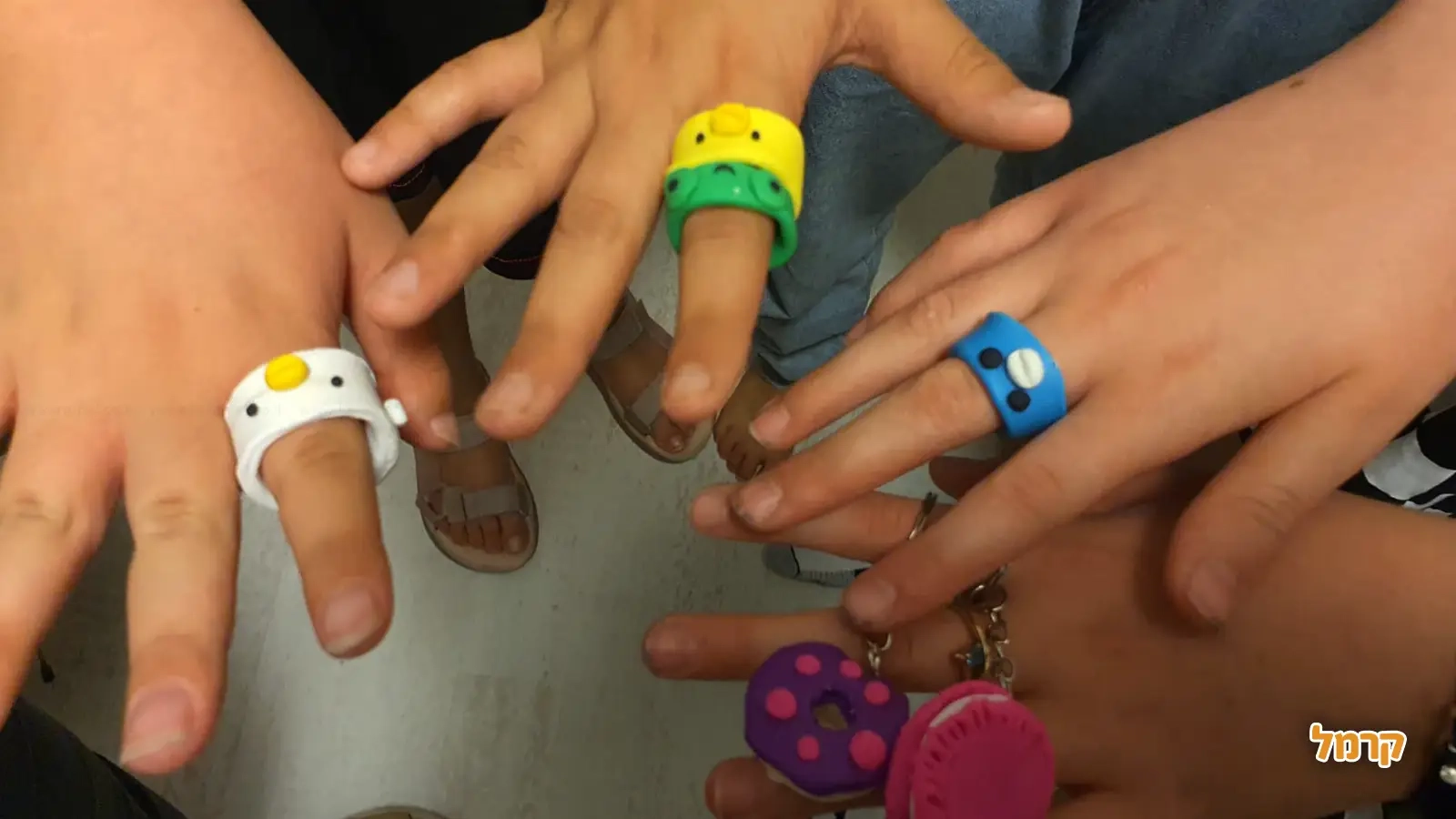 מטי סדנאות צבעוניות - 073-7026627