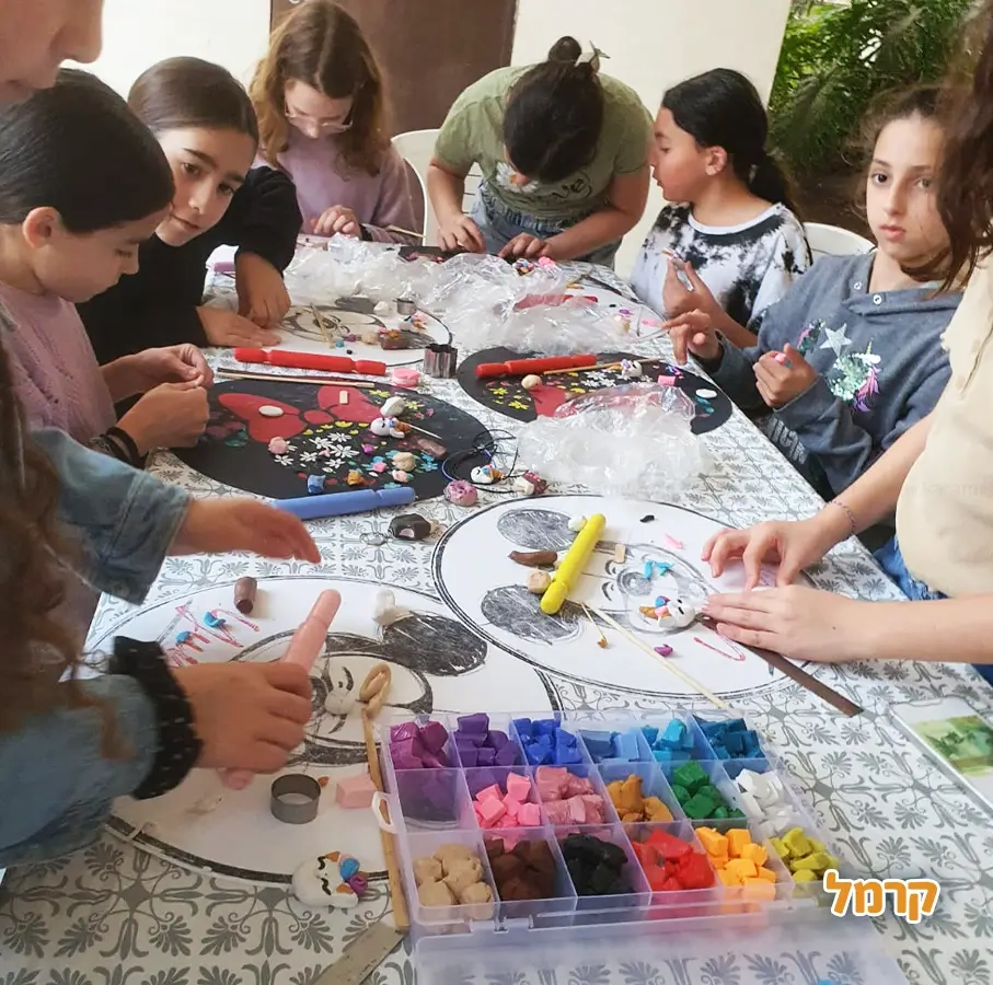 מטי סדנאות צבעוניות - 073-7026627