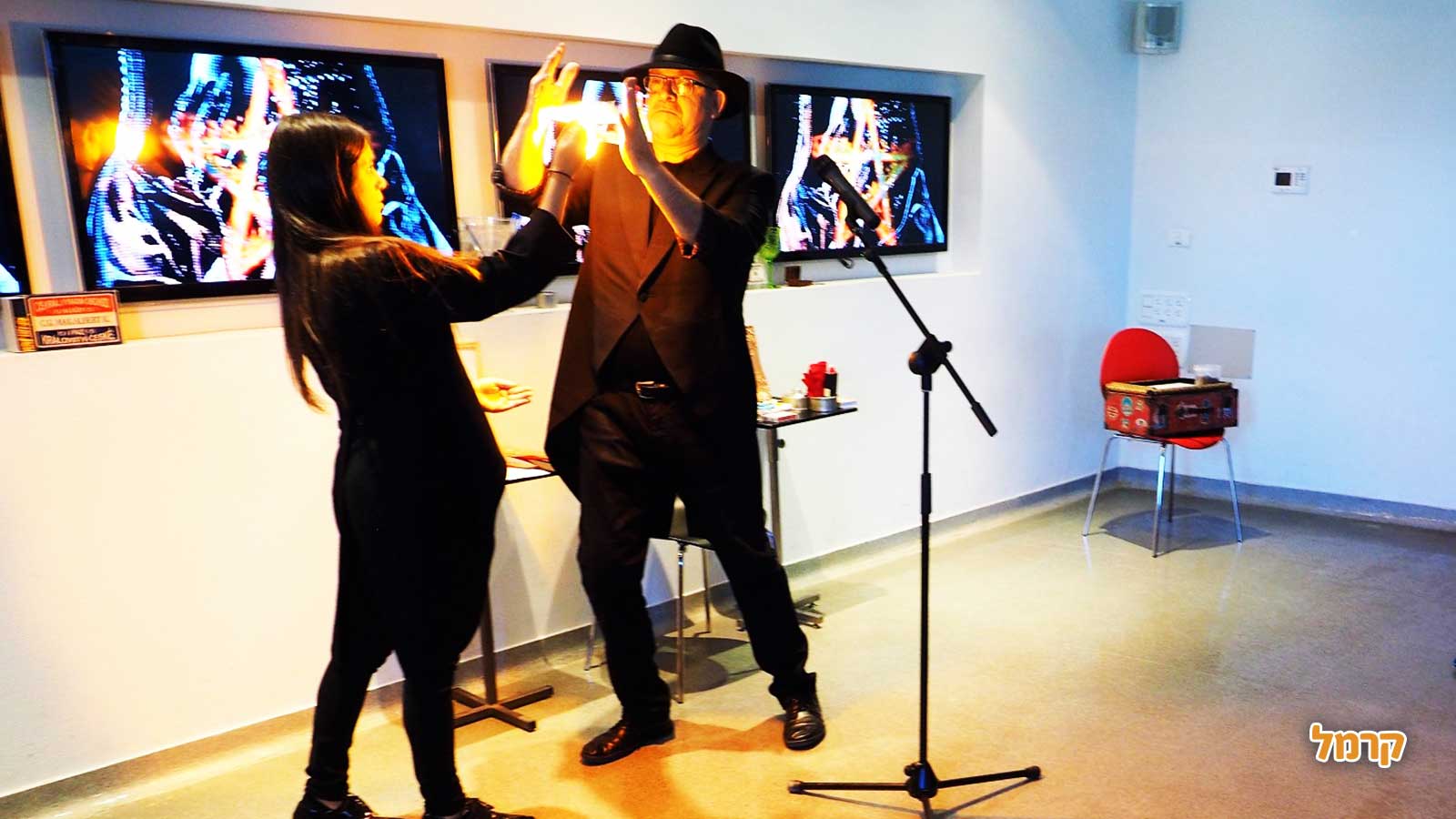 קליוסטרו קוסם למסיבת רווקות - 073-7026391