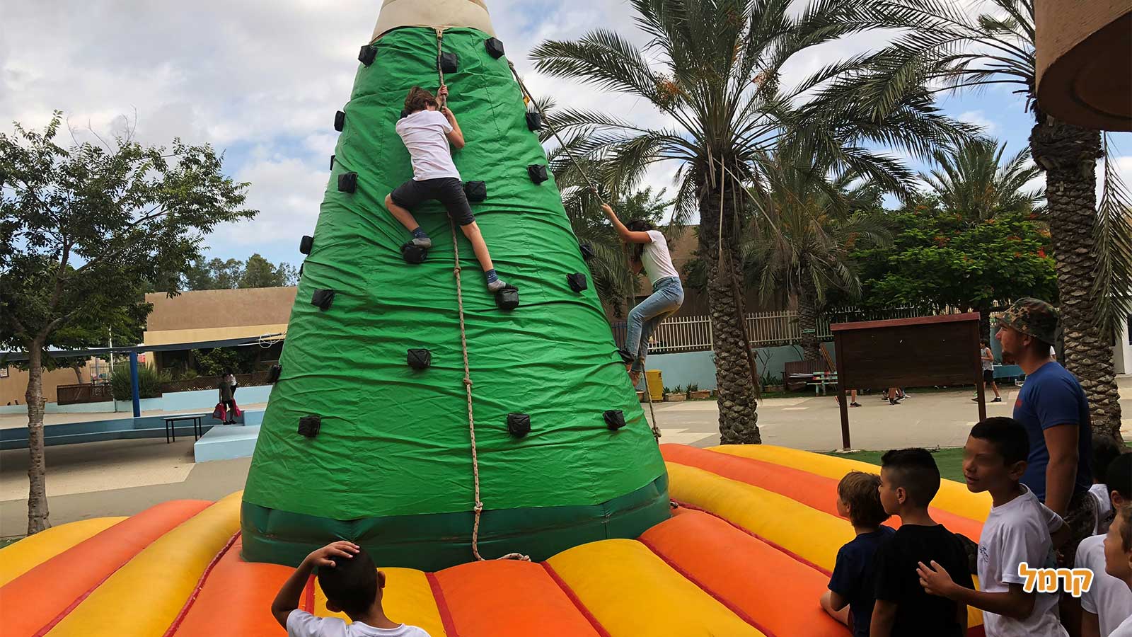 תילתן מתנפחים ואטרקציות - 073-7576422
