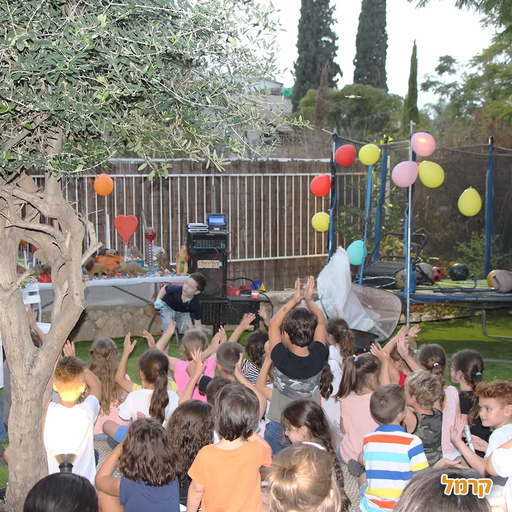 יובלדת - סטנדאפ וקיוסק הממתקים - 073-7576368
