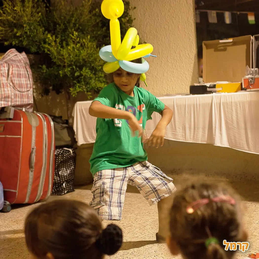 יובלדת - סטנדאפ וקיוסק הממתקים - 073-7576368