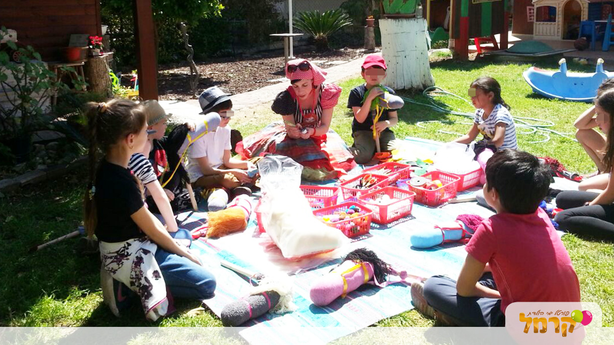 אמנים יוצרים שמחה - 073-7597104