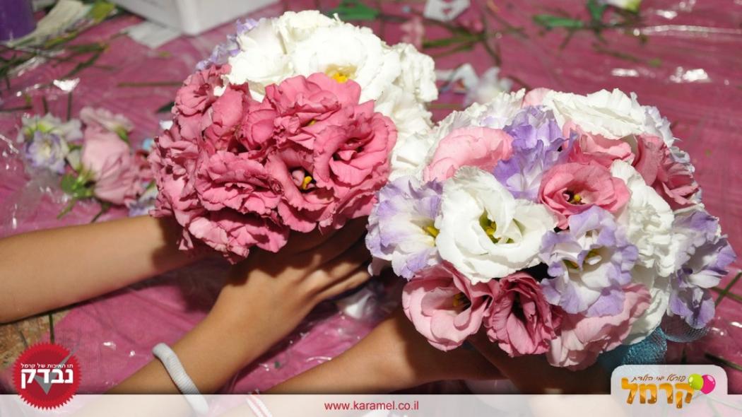 שמח בפרח - יום הולדת מלא פרחים - 073-7828088