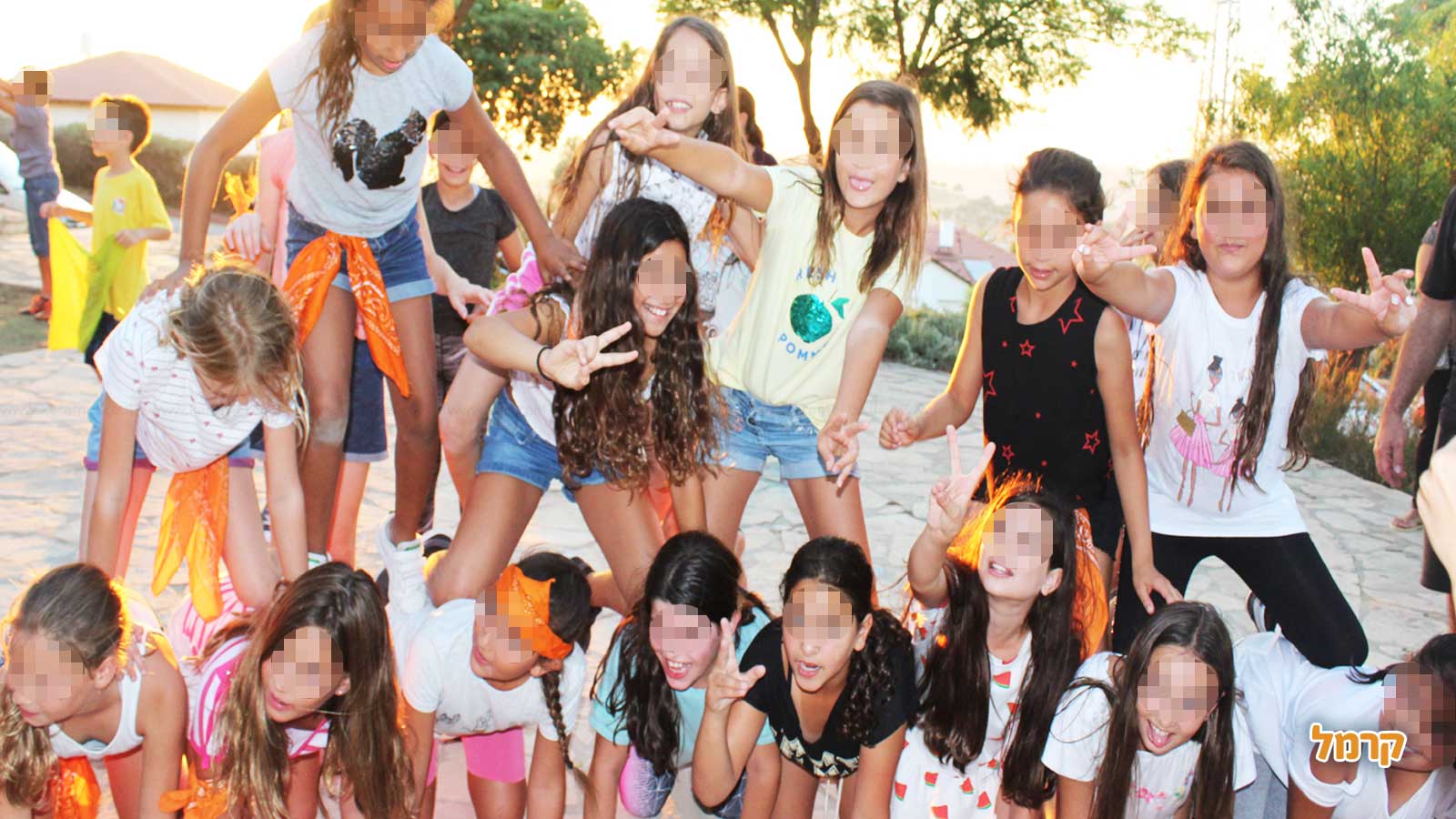 בקרנבל של נופרי - 073-7828099