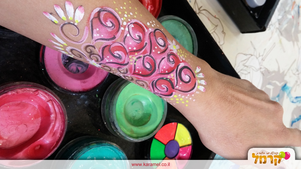 אומנות ואיפור אפרת יעקובי - 073-7590752