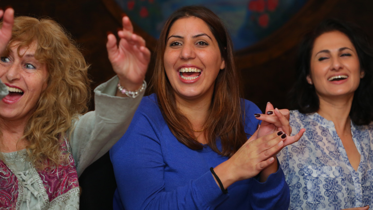 להיקרע מצחוק עם עדי רוזן - 073-7585032